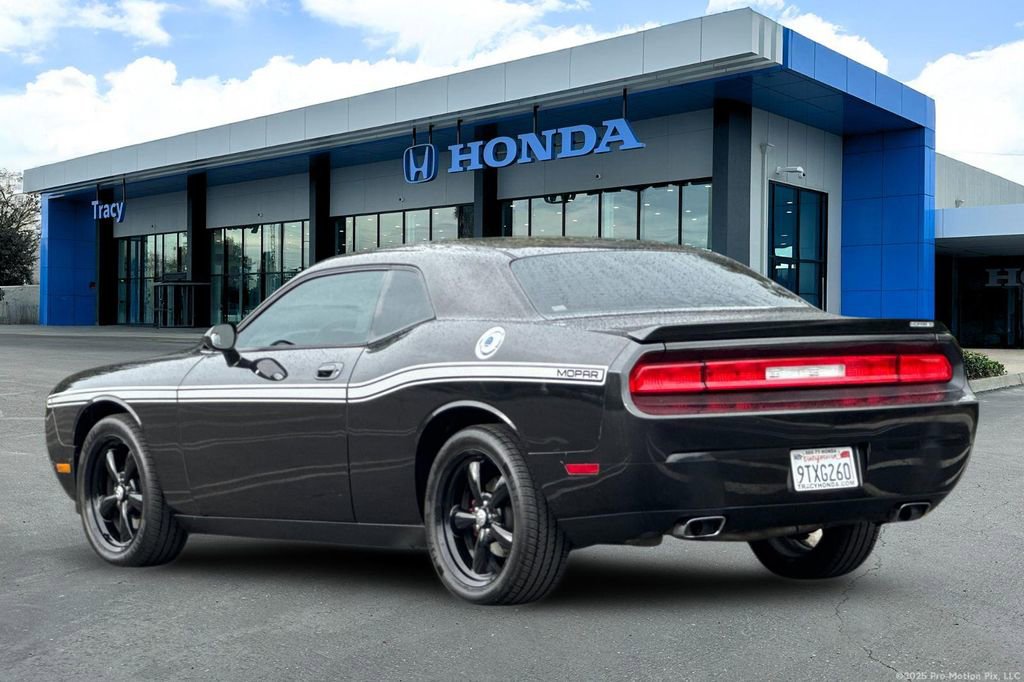 Used 2010 Dodge Challenger R/T w/ Mopar 10 Pkg image 10