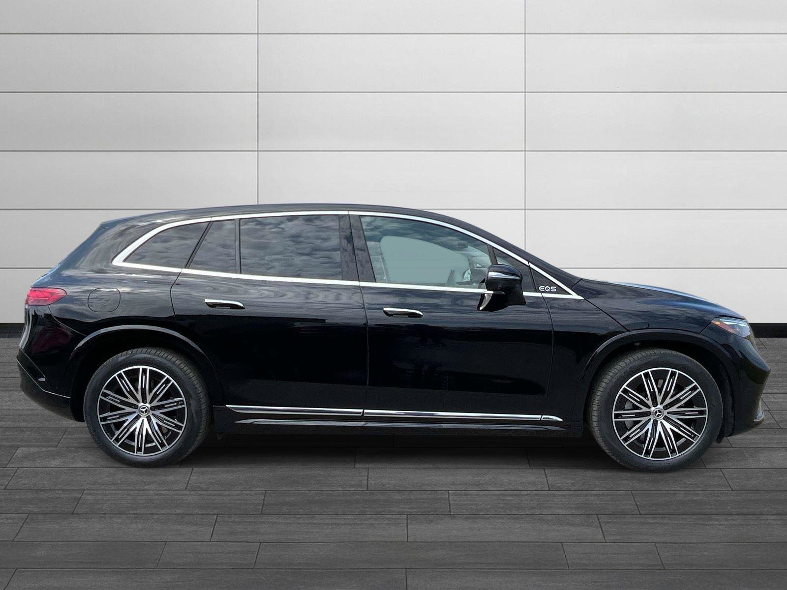 Certified 2023 Mercedes-Benz EQS 580 4MATIC SUV image 2
