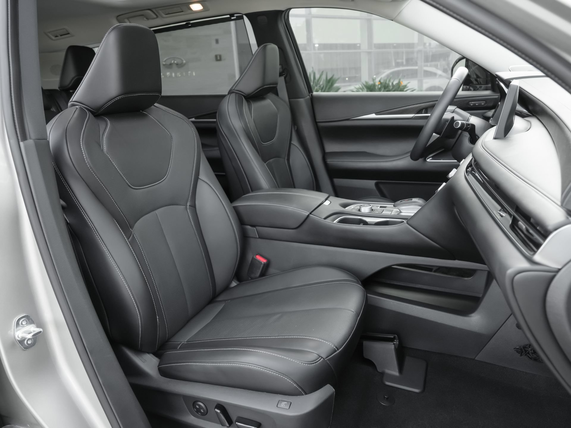 Certified 2023 INFINITI QX60 Sensory w/ Vision Package FWD image 39