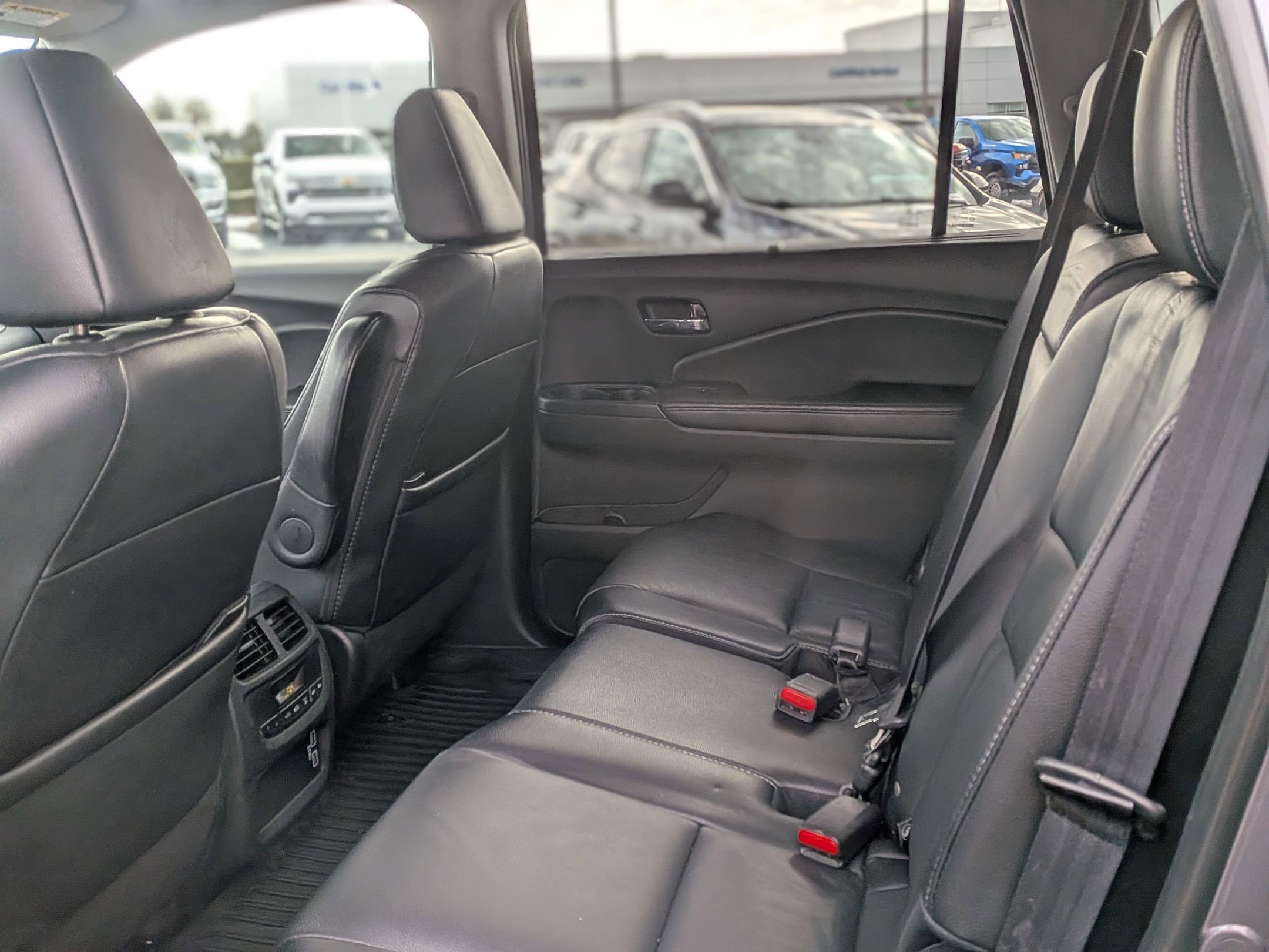 Used 2022 Honda Pilot Special Edition image 33