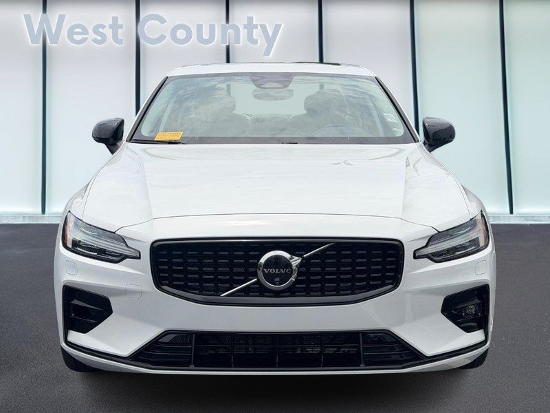Certified 2025 Volvo S60 B5 Plus AWD/4WD image 10