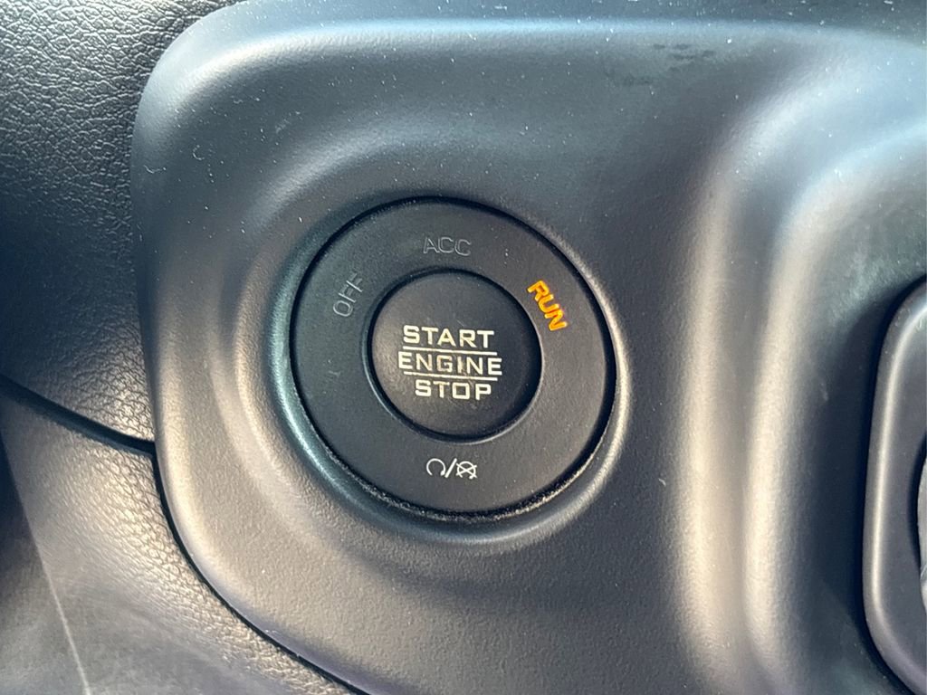 Used 2021 Jeep Wrangler Unlimited Sport image 32