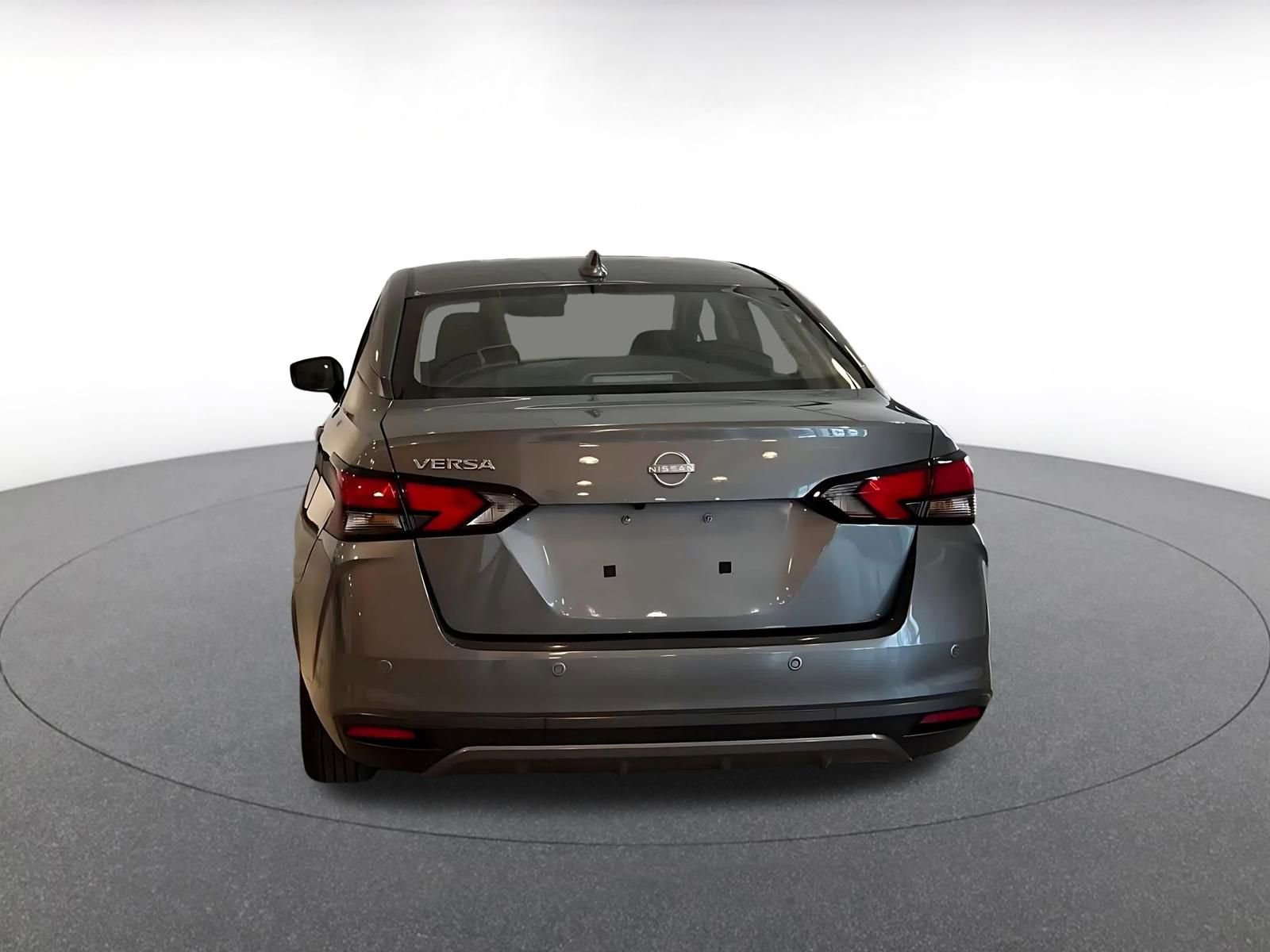 Used 2025 Nissan Versa SV image 12