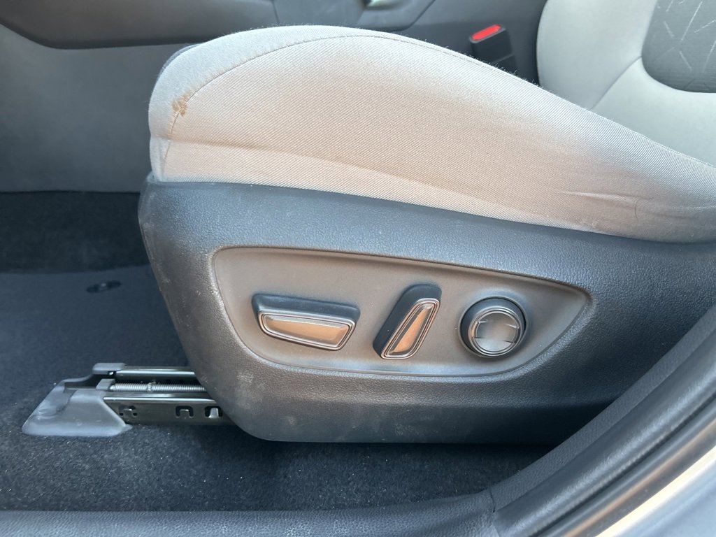 Used 2019 Toyota RAV4 XLE image 11