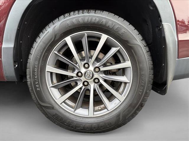 Used 2018 Toyota Highlander XLE image 9