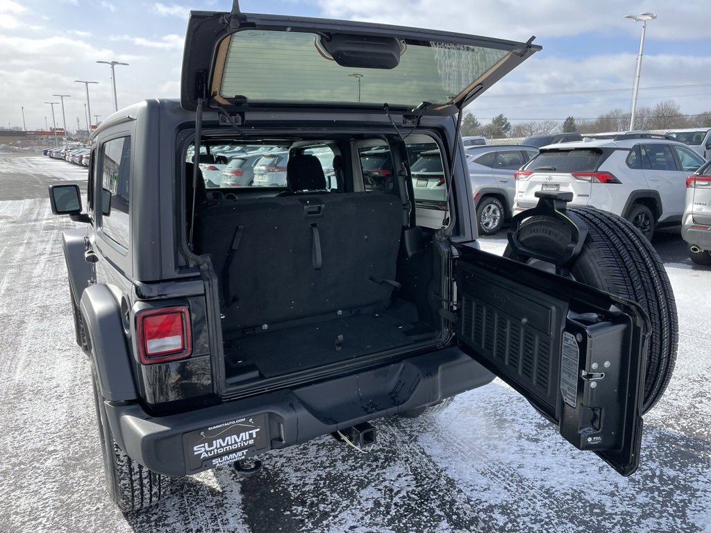 Used 2023 Jeep Wrangler Sport S image 28