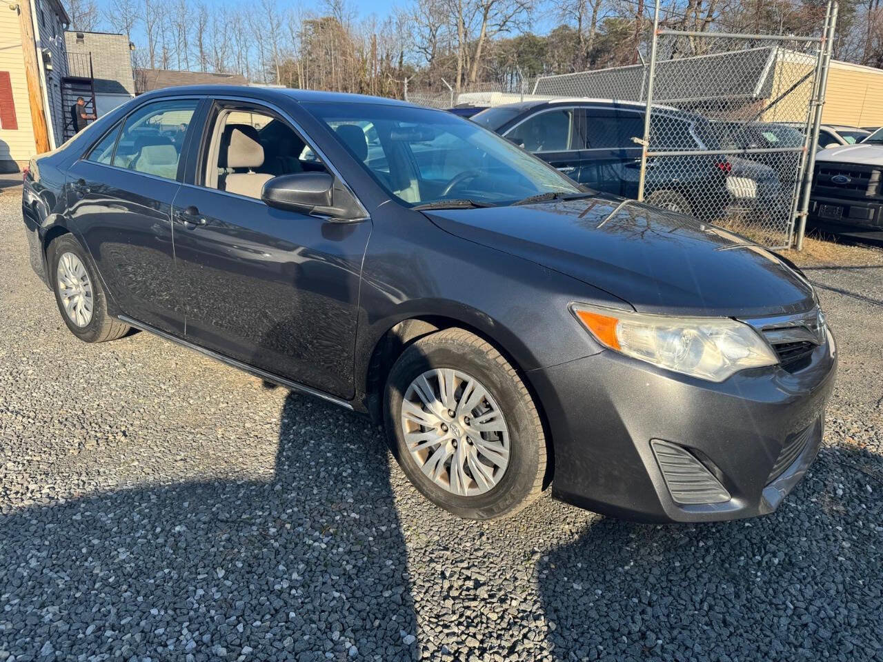 Used 2014 Toyota Camry LE FWD image 8