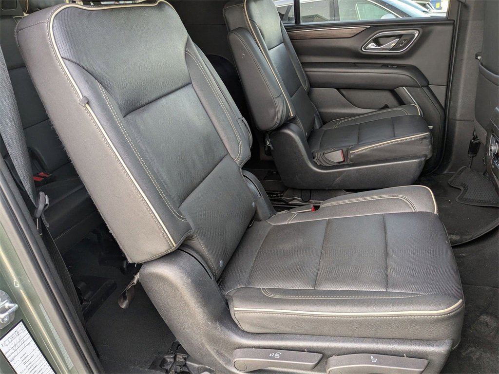 Used 2023 Chevrolet Suburban Premier image 34