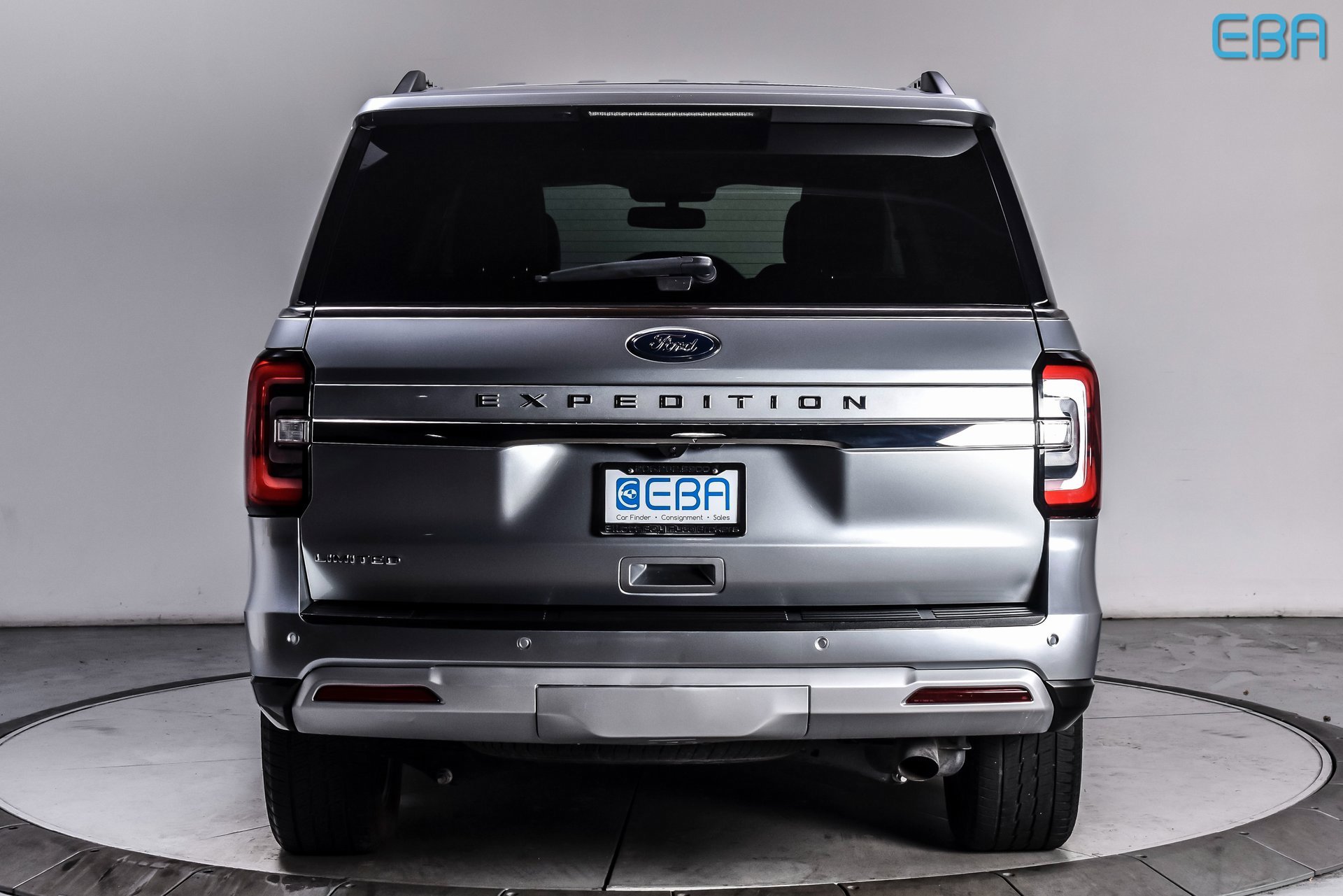 Used 2024 Ford Expedition Limited image 5