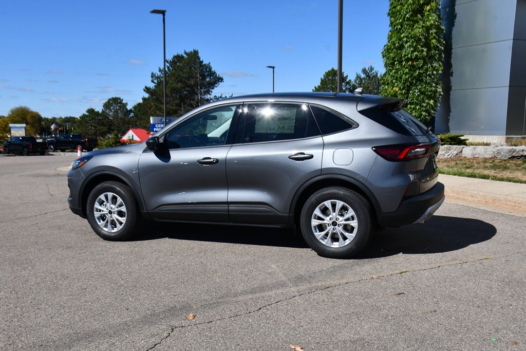 New 2026 Ford Escape Active image 3