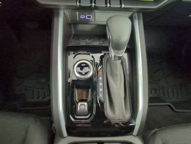 Used 2025 Chevrolet Colorado LT w/ Advanced Trailering Package AWD/4WD image 28