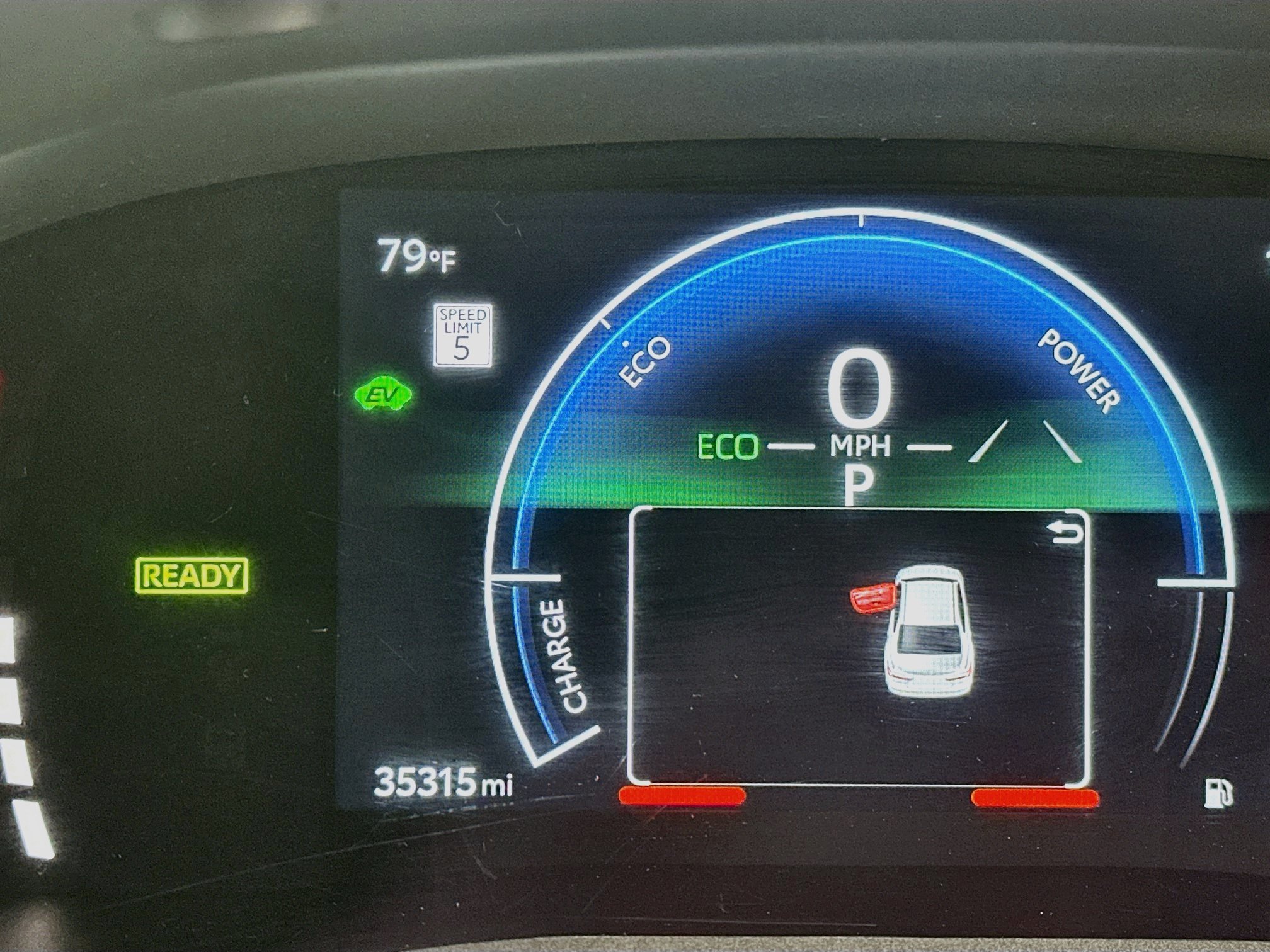 Used 2025 Toyota Camry LE FWD image 18