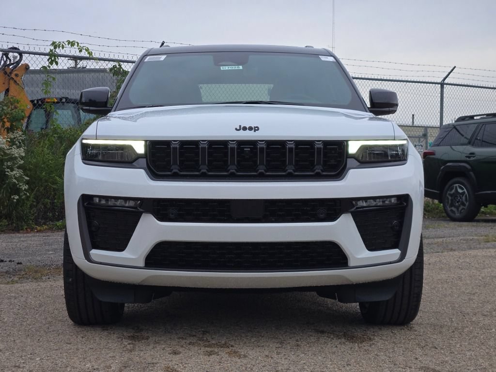 New 2027 Jeep Grand Cherokee Summit AWD/4WD image 5