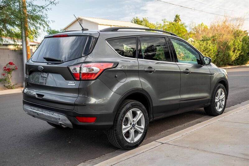 Used 2018 Ford Escape SE image 5