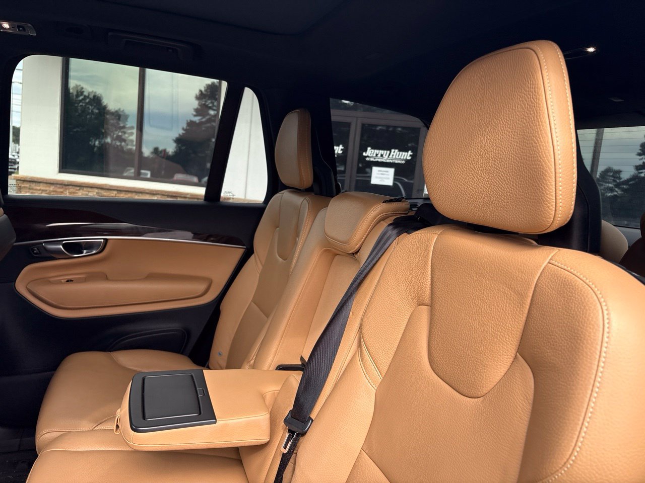 Used 2019 Volvo XC90 T6 Momentum AWD/4WD image 5