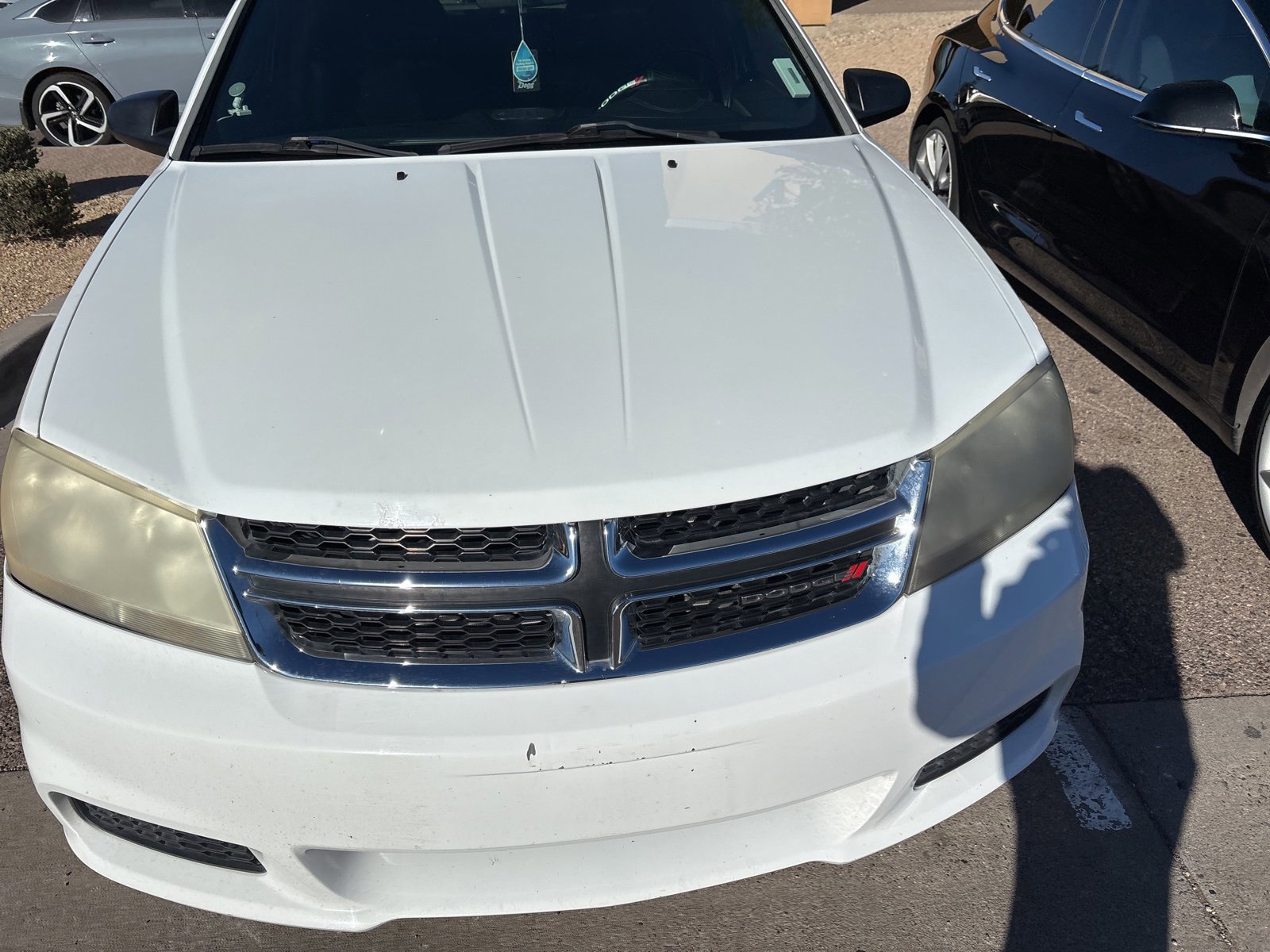 Used 2013 Dodge Avenger SE image 4