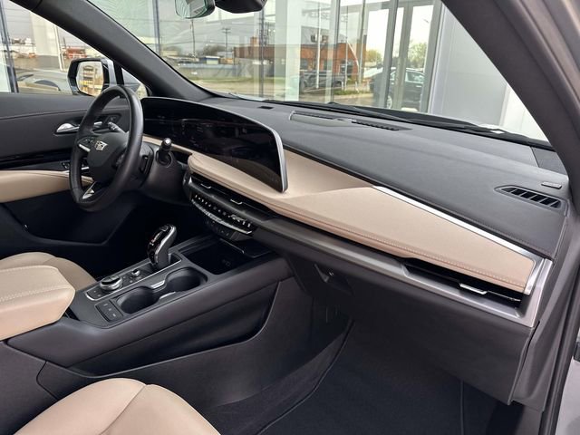 Certified 2024 Cadillac XT4 Luxury w/ Cold Weather Package AWD/4WD image 22