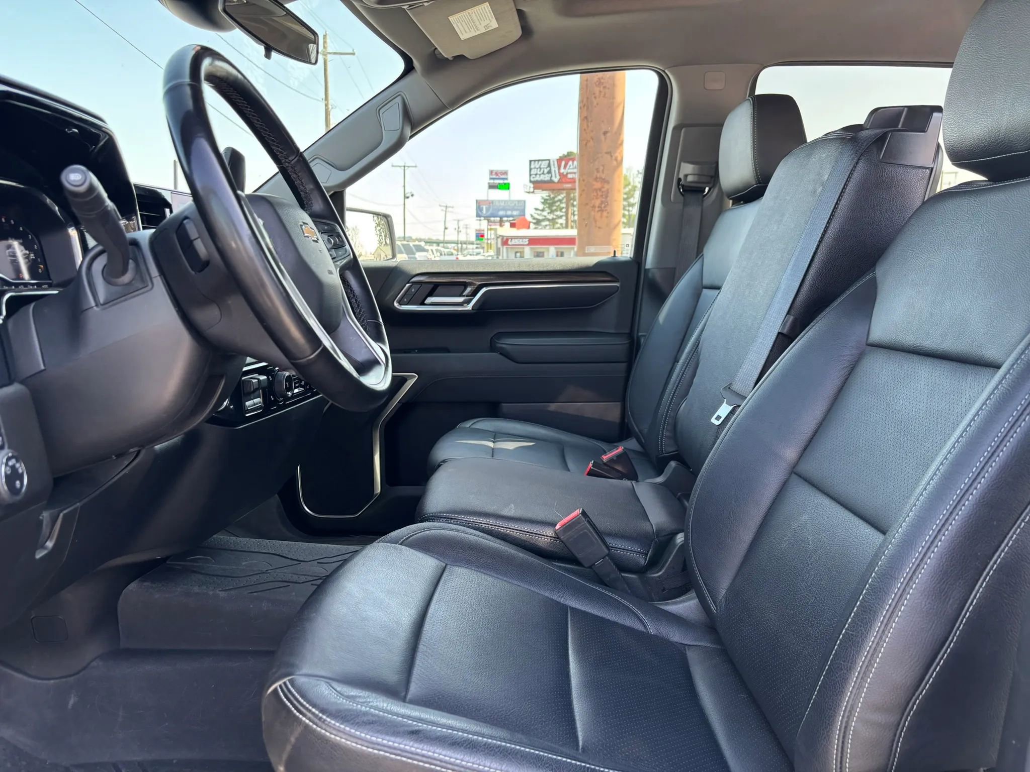 Used 2023 Chevrolet Silverado 1500 LT image 19