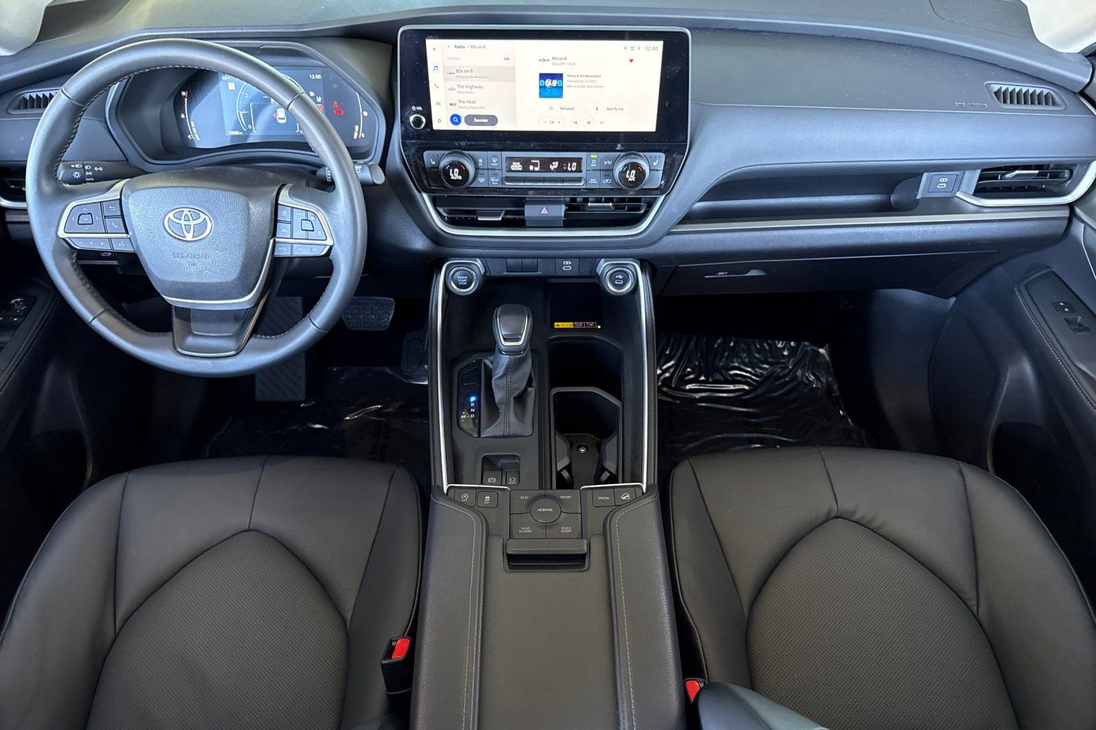 Certified 2025 Toyota Grand Highlander AWD image 17