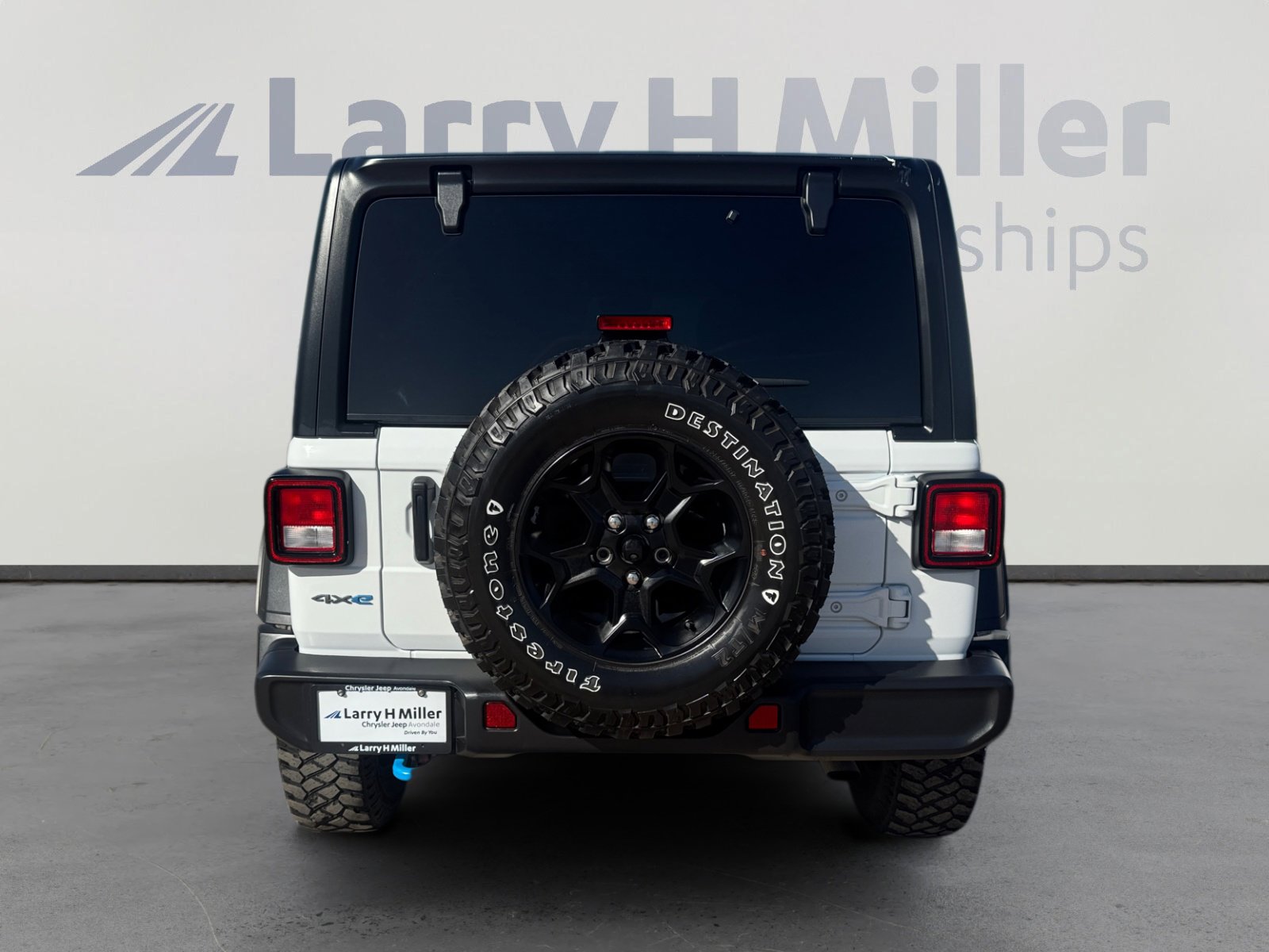 Used 2023 Jeep Wrangler Unlimited w/ 8.4" Radio Group AWD/4WD image 4