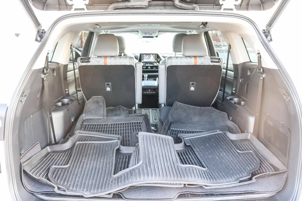 Used 2022 Toyota Highlander Bronze Edition AWD/4WD image 30