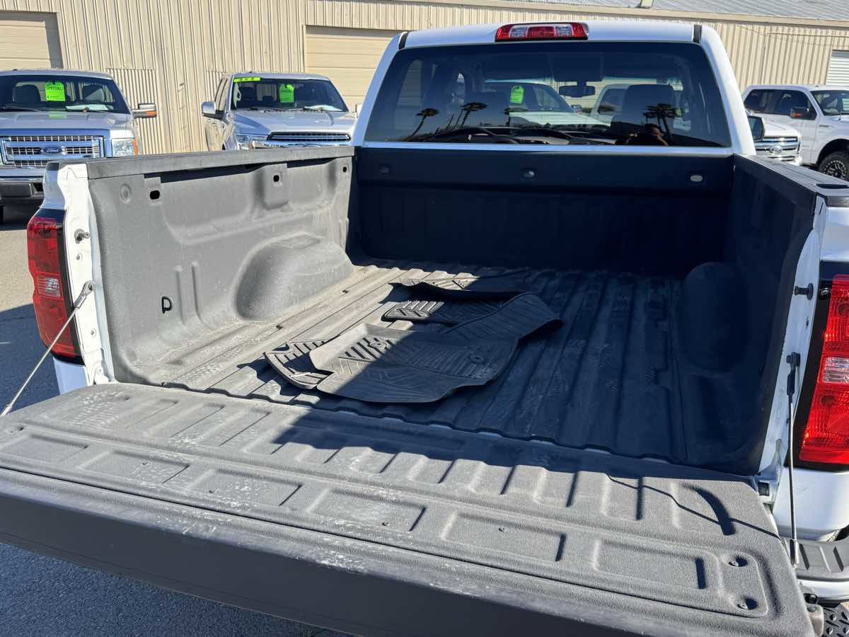 Used 2018 Chevrolet Silverado 1500 LT w/ All Star Edition AWD/4WD image 11