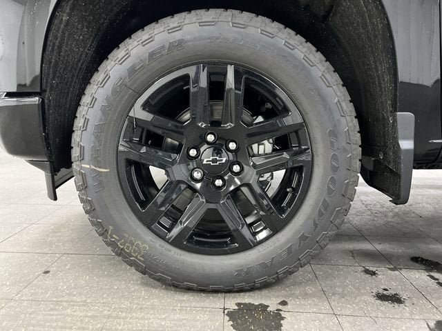 New 2026 Chevrolet Silverado 1500 Custom w/ Turbomax Blackout Package AWD/4WD image 31