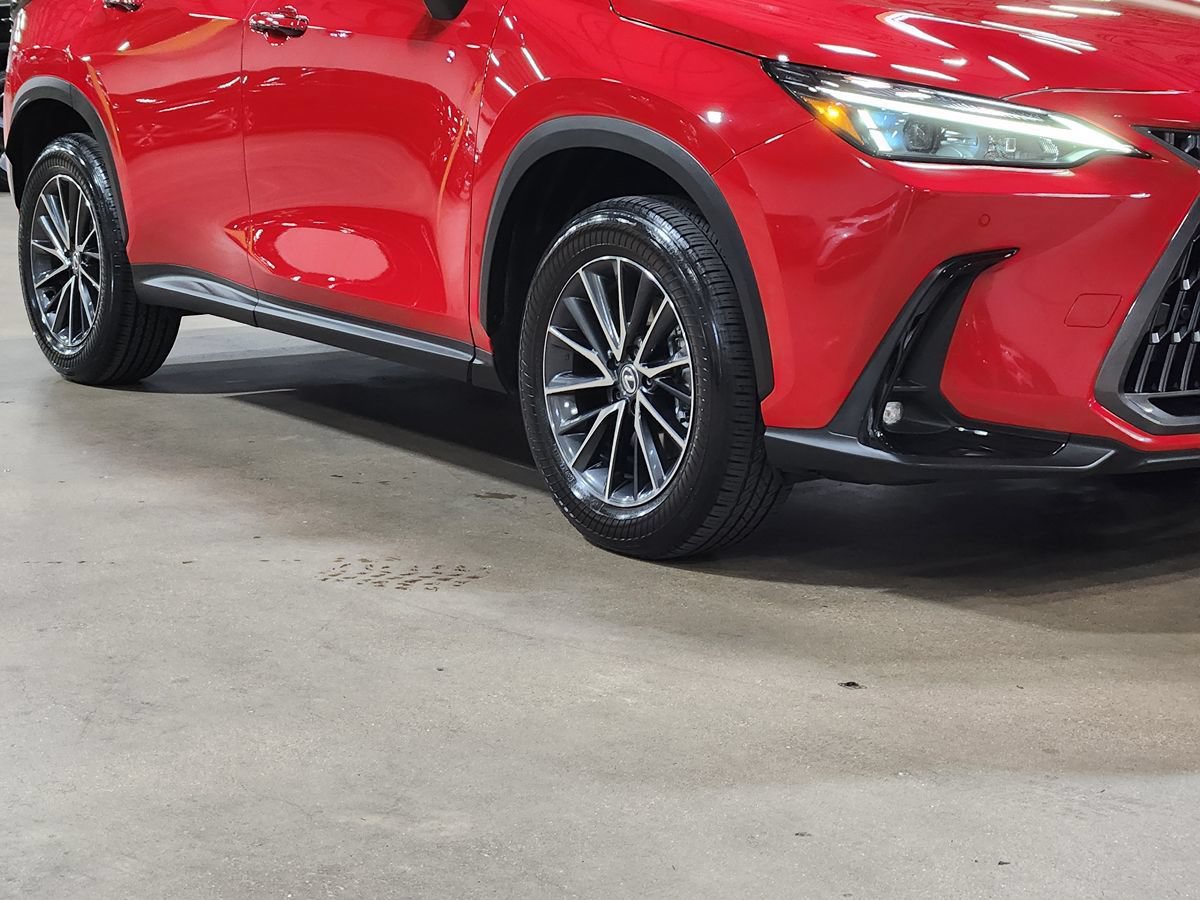 Used 2025 Lexus NX 250 FWD w/ Accessory Package (2T) image 16