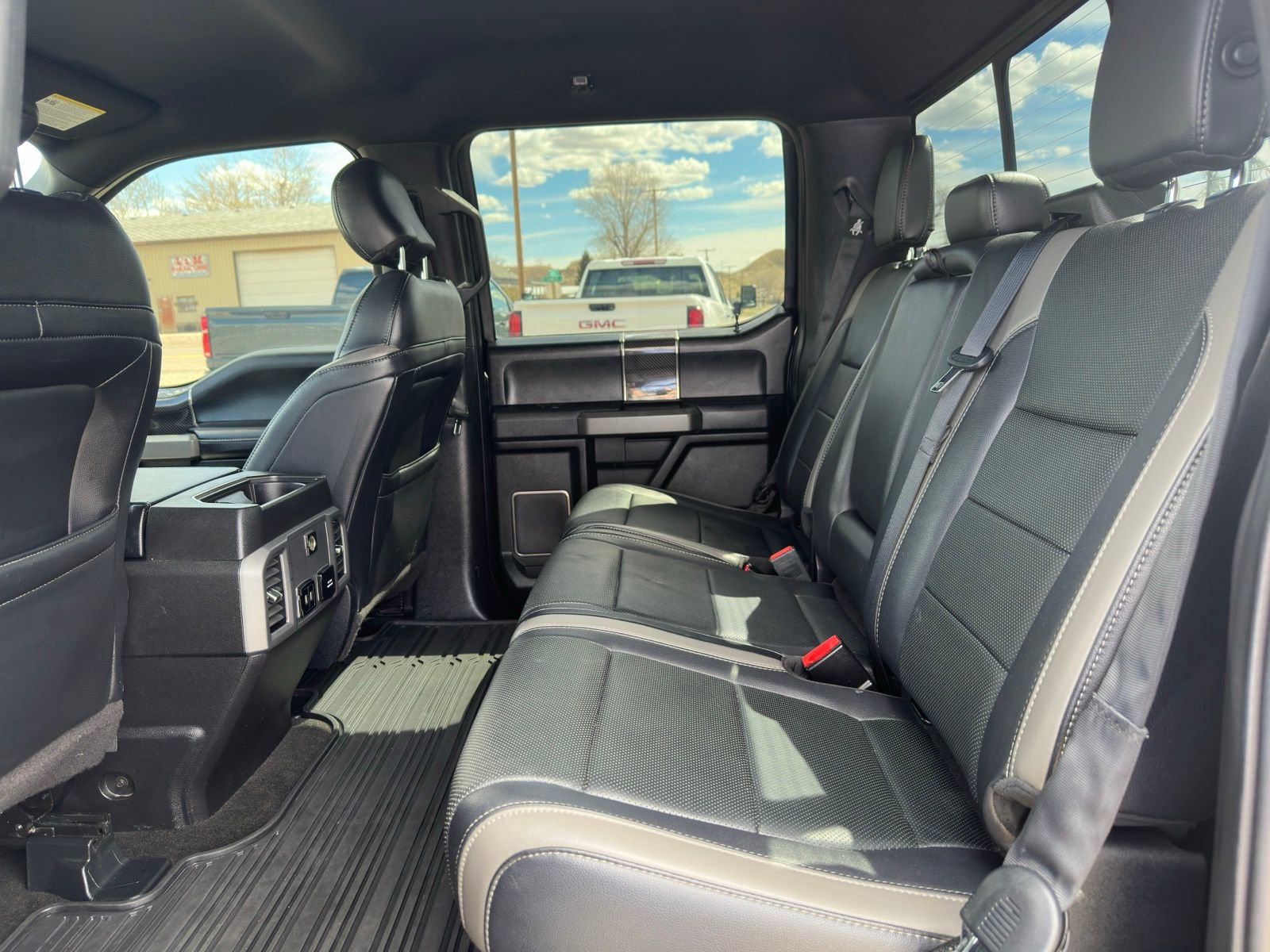 Used 2018 Ford F150 Raptor w/ Equipment Group 802A Luxury AWD/4WD image 23