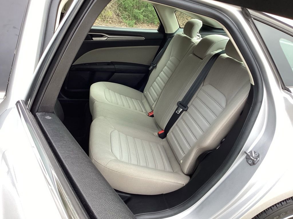 Used 2018 Ford Fusion S image 35