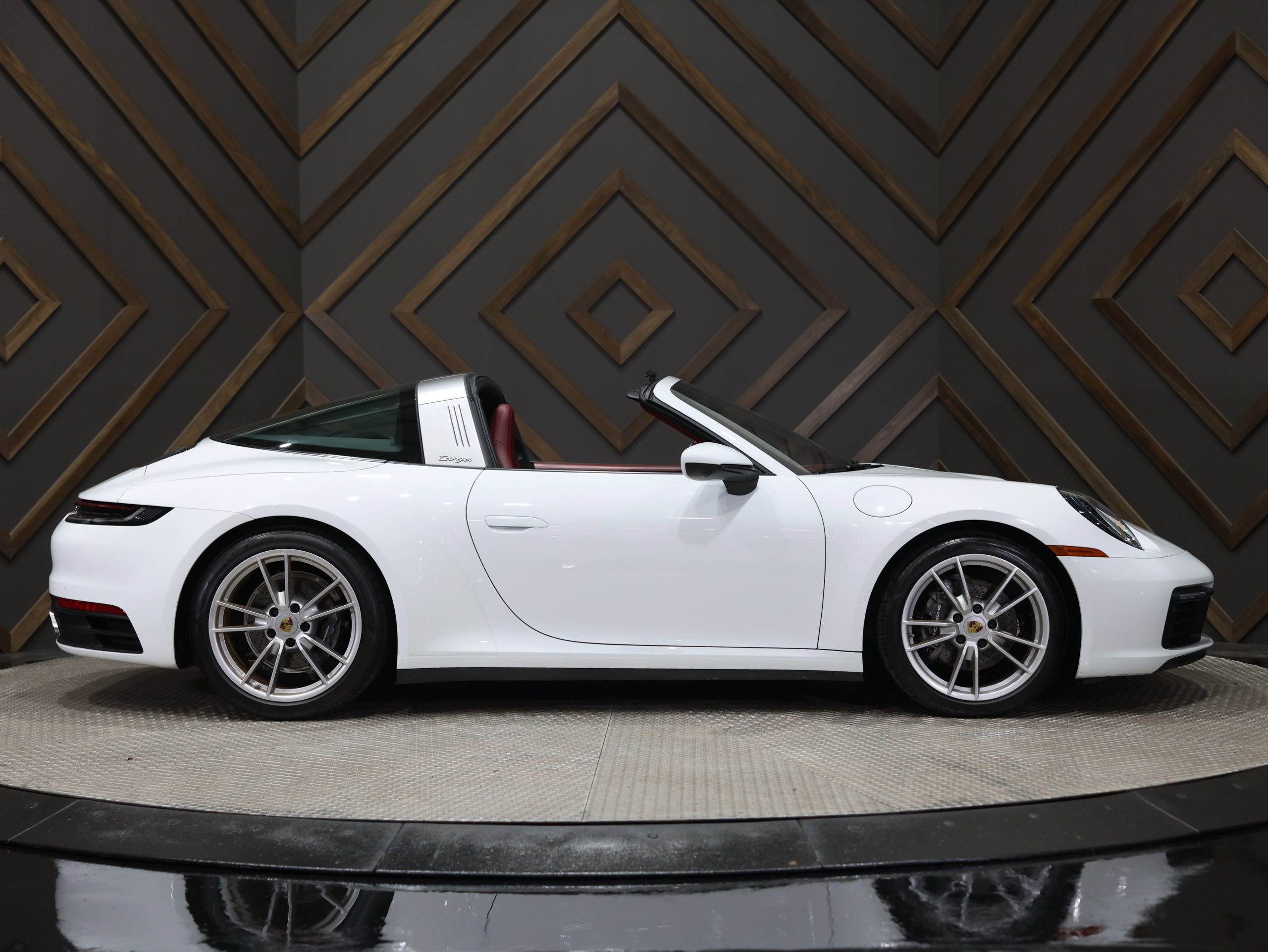 Used 2021 Porsche 911 Targa 4 image 22
