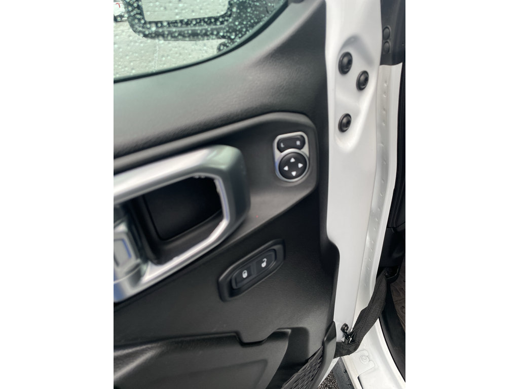 Used 2023 Jeep Wrangler Unlimited w/ Cold Weather Group AWD/4WD image 14