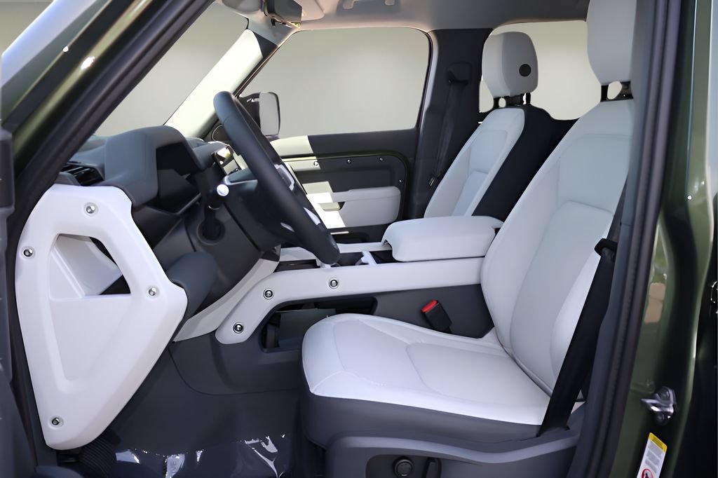 New 2026 Land Rover Defender 110 X-Dynamic SE AWD/4WD image 13