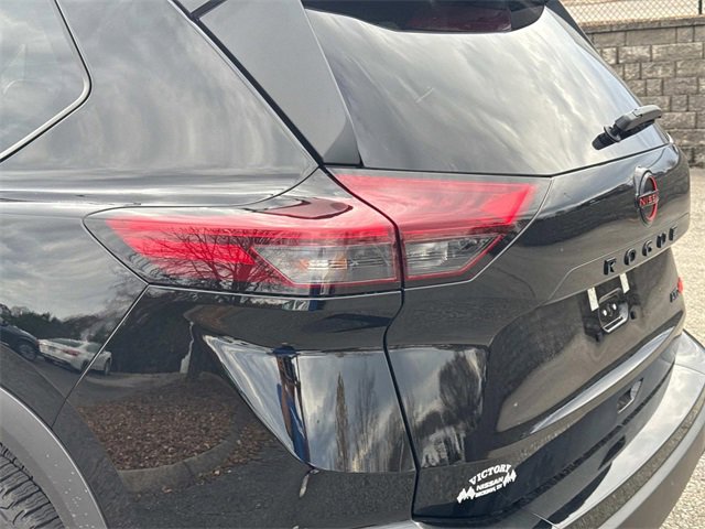 Certified 2026 Nissan Rogue SV image 13