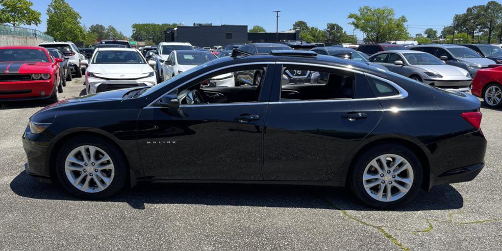 Used 2018 Chevrolet Malibu Hybrid w/ Leather Package FWD image 6