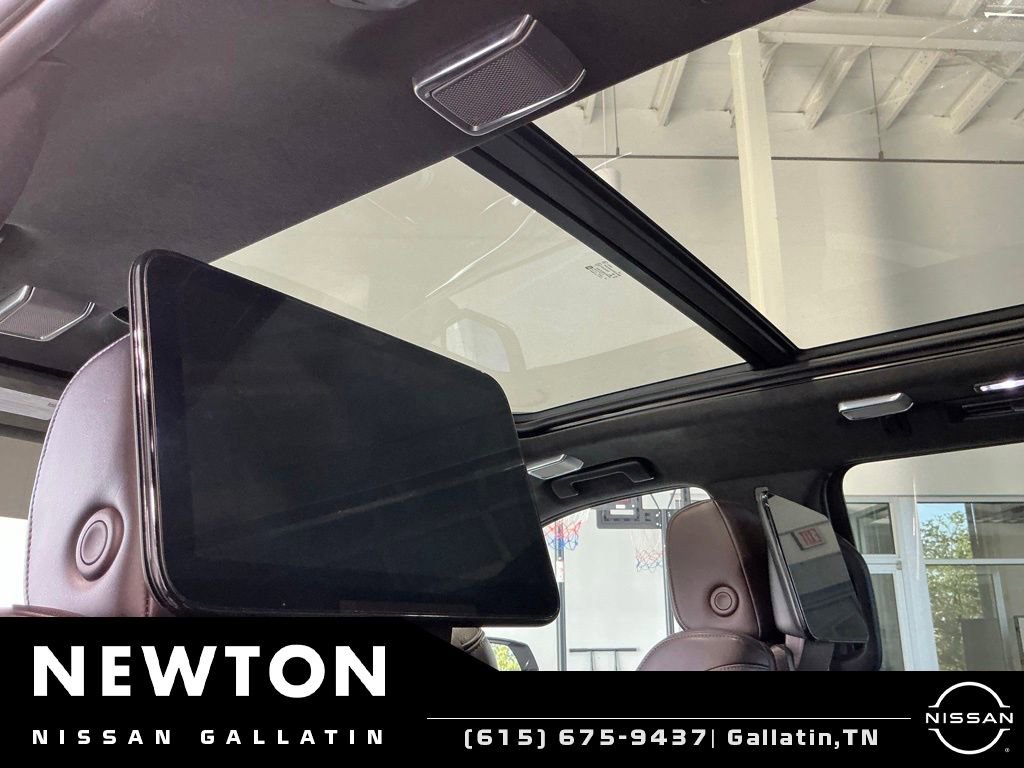 Used 2021 Cadillac Escalade ESV Sport Platinum RWD image 5