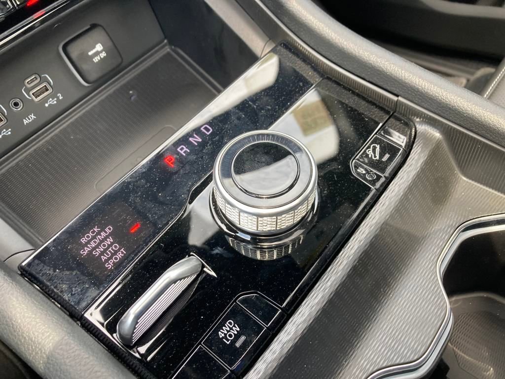 New 2024 Jeep Grand Cherokee Limited 4xe w/ Luxury Tech Group II image 31