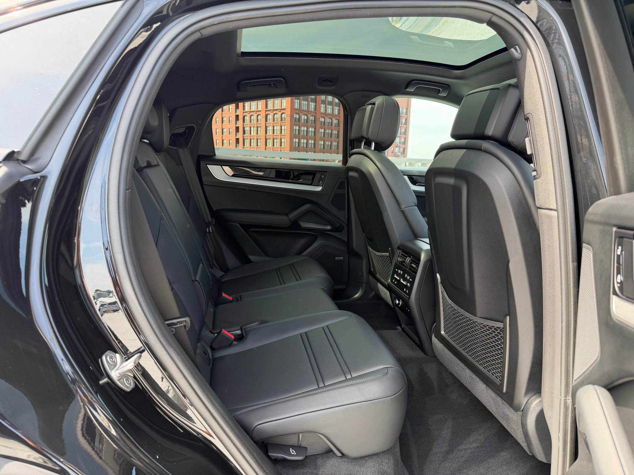 Certified 2024 Porsche Cayenne S AWD/4WD image 18