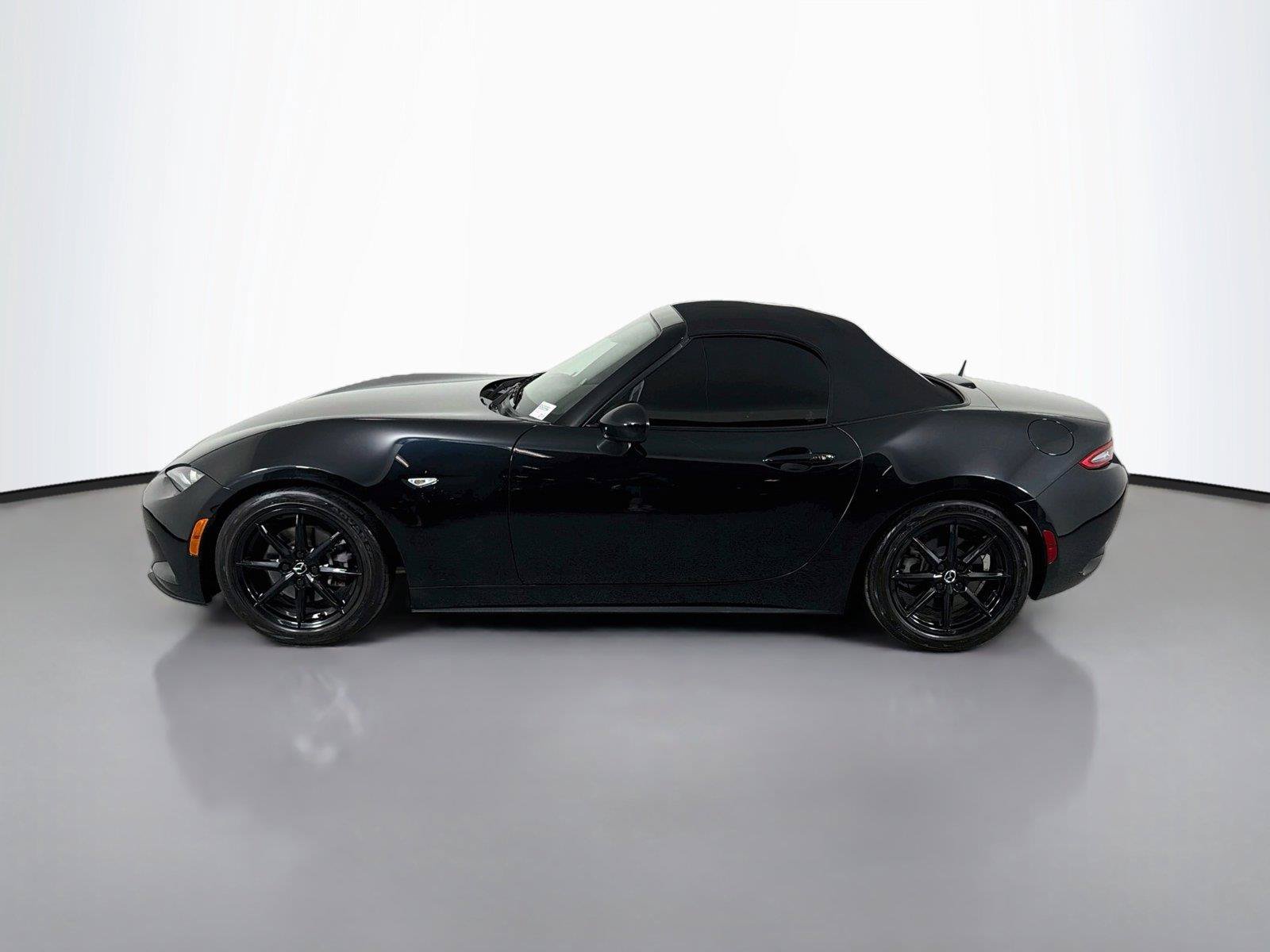 Used 2024 MAZDA MX-5 Miata Sport RWD image 8