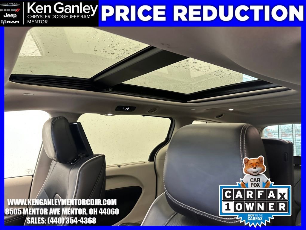 Used 2023 Chrysler Pacifica Limited w/ Uconnect Theater Family Group image 19