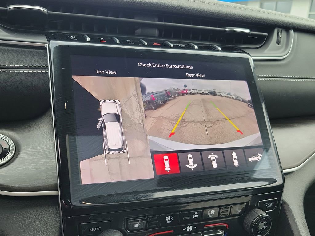 Used 2023 Jeep Grand Cherokee L Limited w/ Luxury Tech Group II image 23