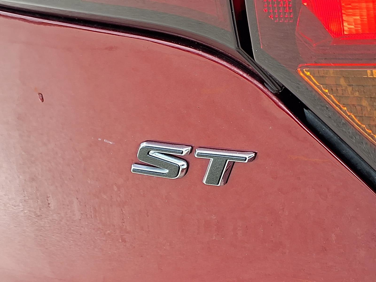 Used 2023 Buick Encore GX Select w/ Sport Touring Package image 35