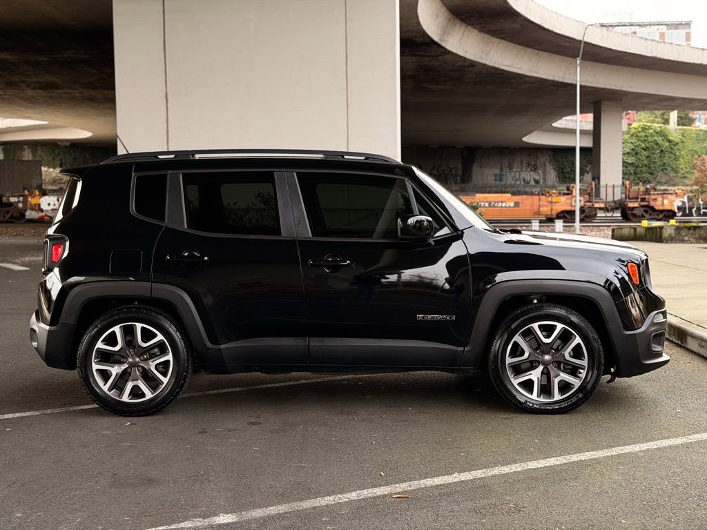 Used 2015 Jeep Renegade Latitude w/ Popular Equipment Group FWD image 8