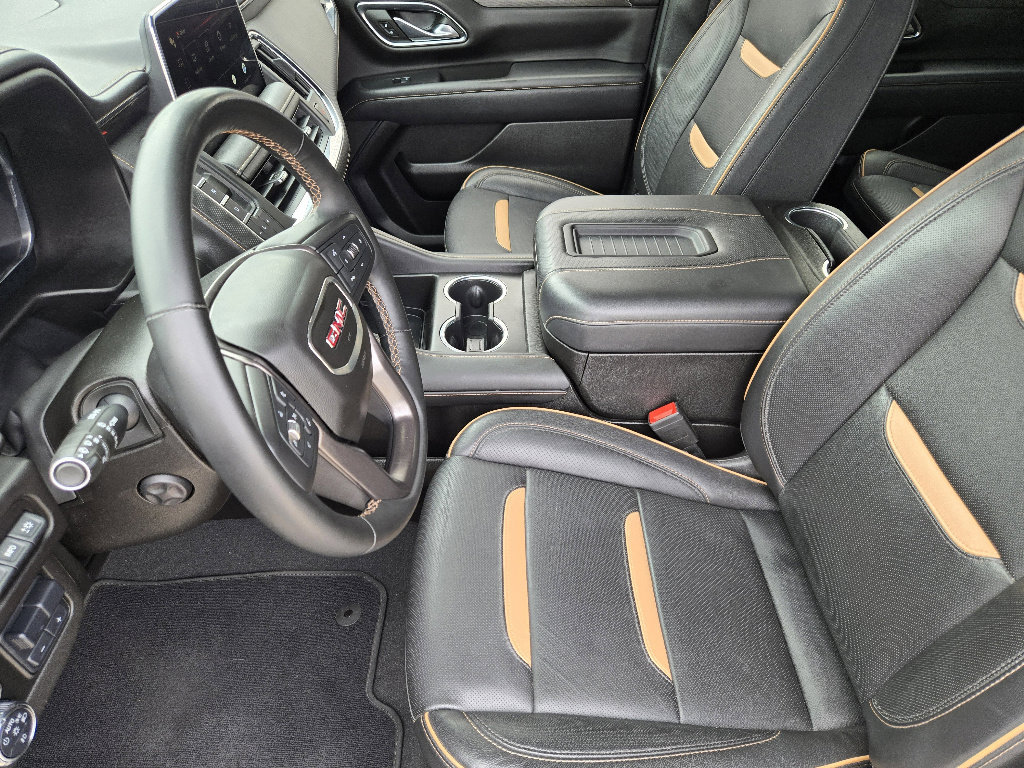 Used 2023 GMC Yukon AT4 w/ AT4 Premium Plus Package image 18