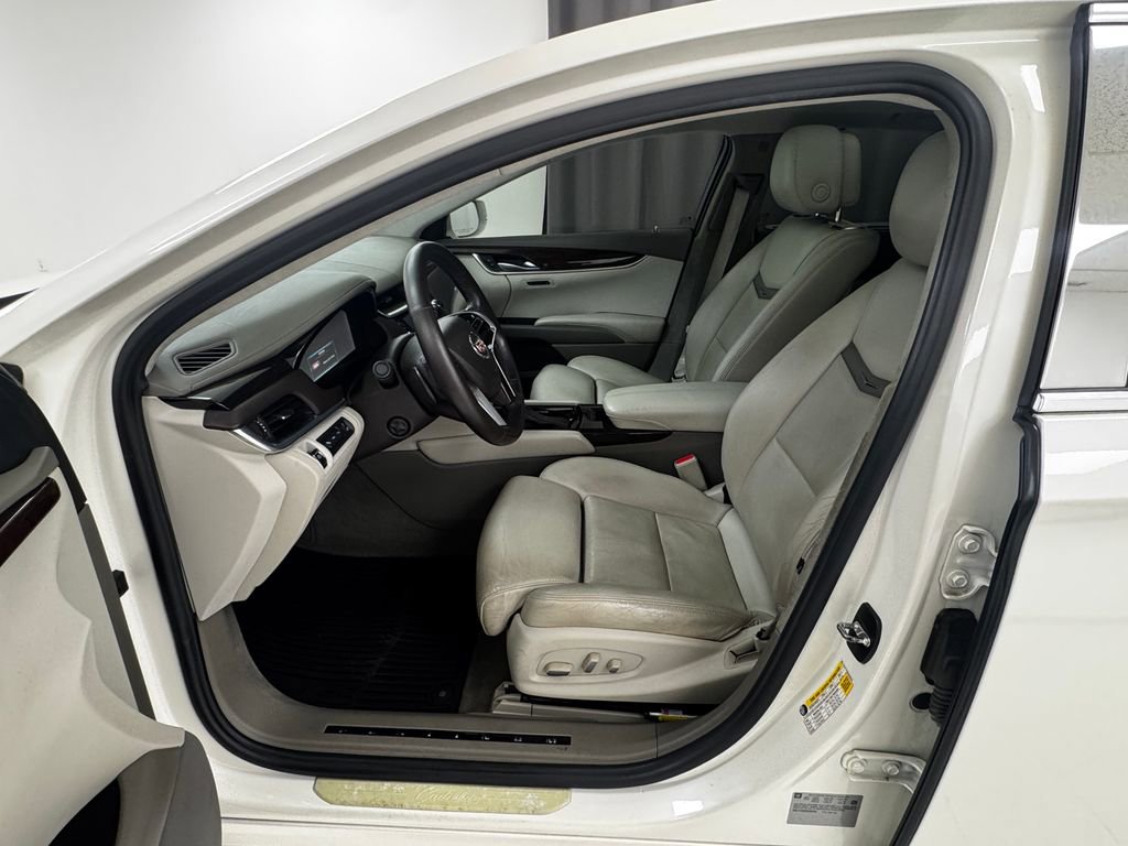 Used 2014 Cadillac XTS Platinum image 9