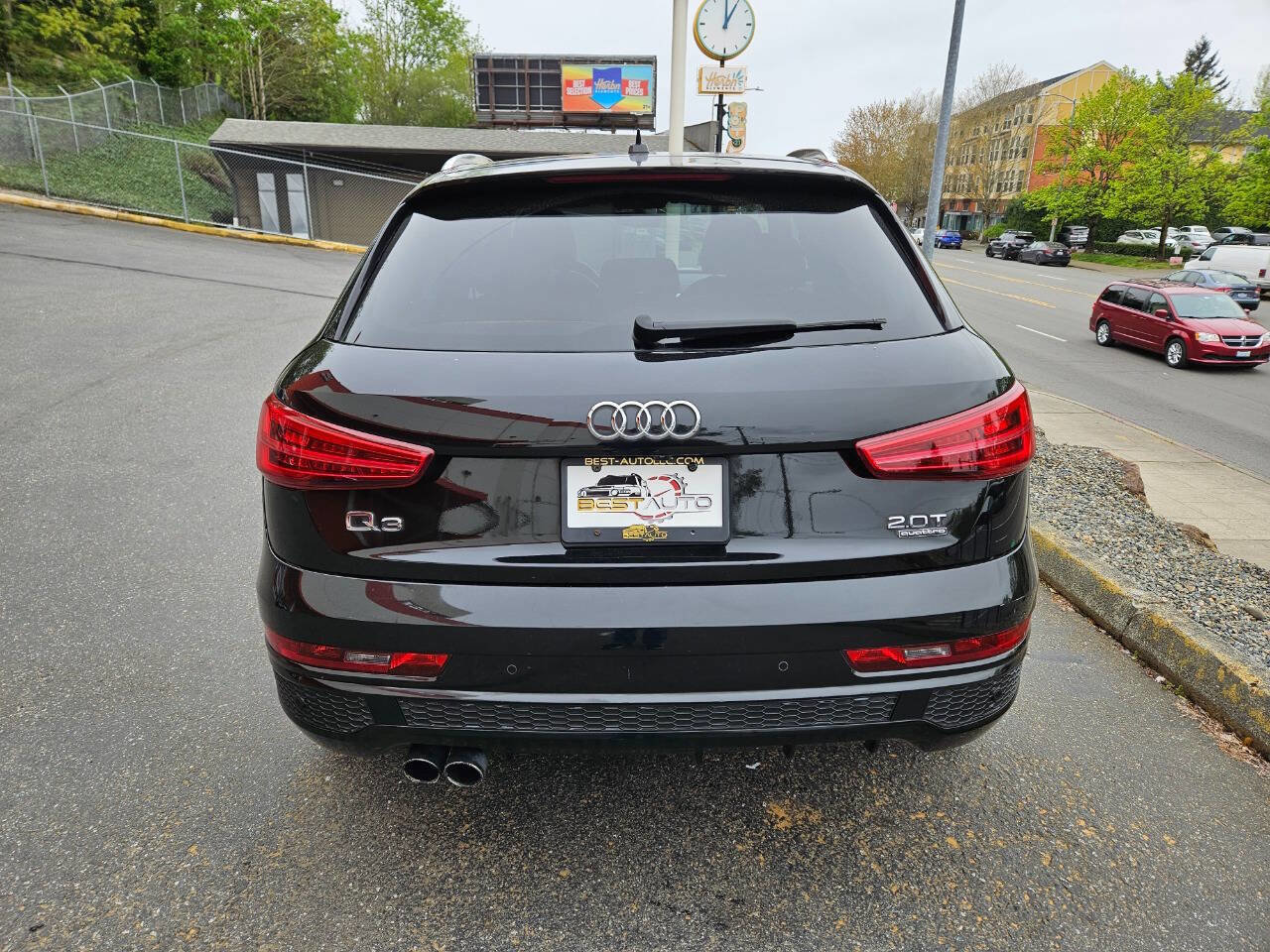 Used 2016 Audi Q3 2.0T Prestige w/ Prestige Package AWD/4WD image 4