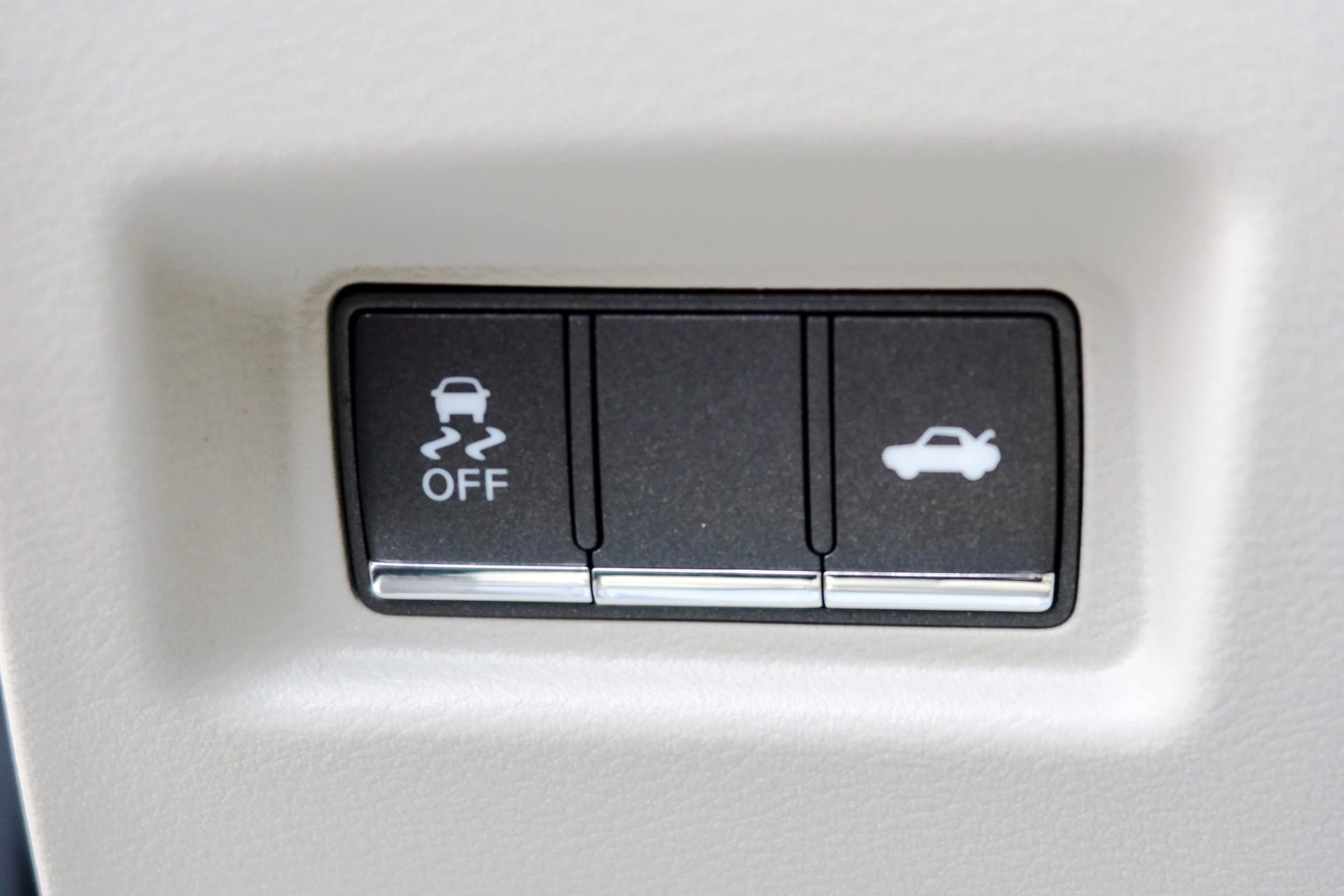 Used 2014 INFINITI Q50 Premium w/ Navigation Package image 7