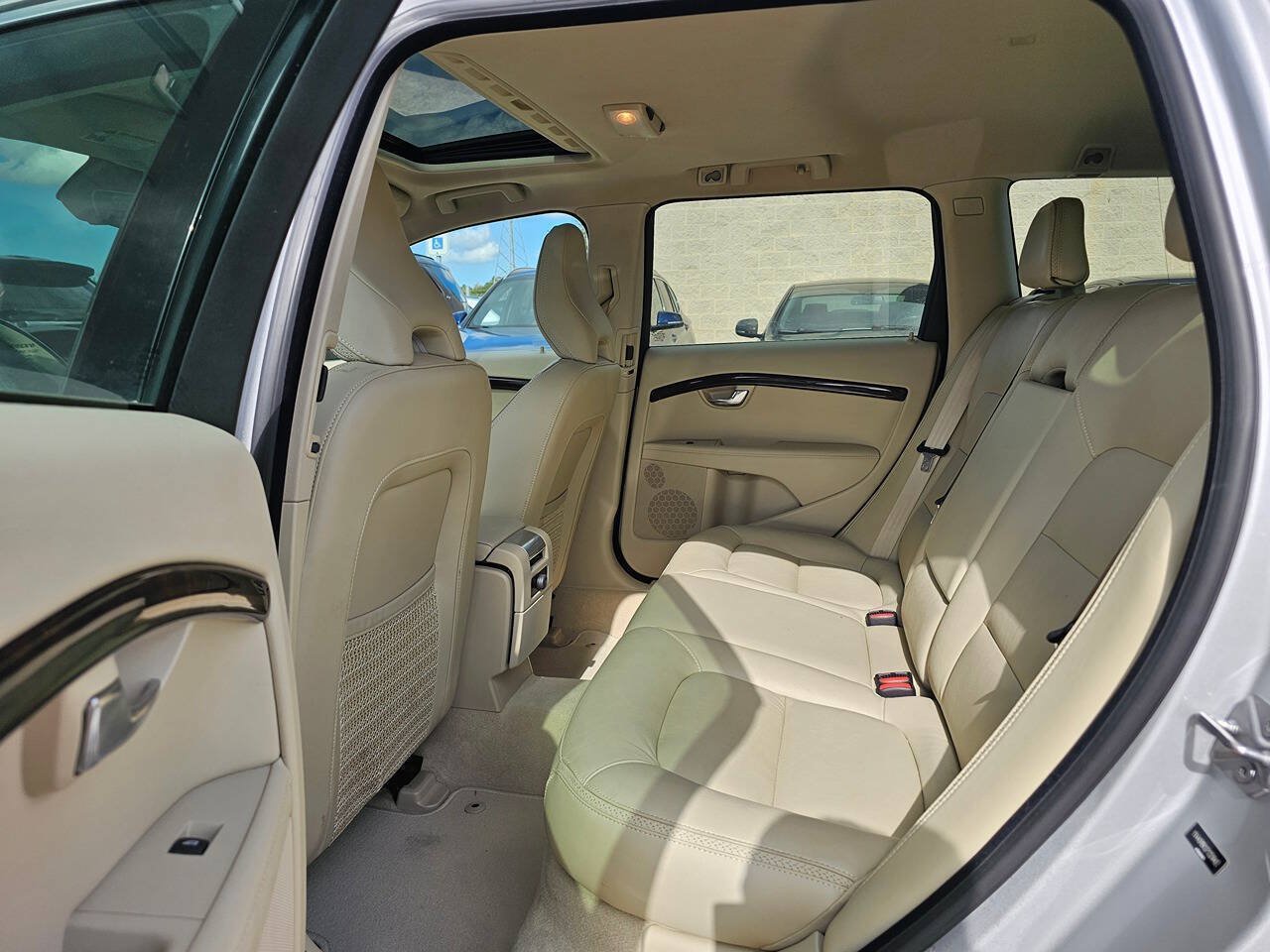 Used 2015 Volvo XC70 T5 Premier FWD image 9