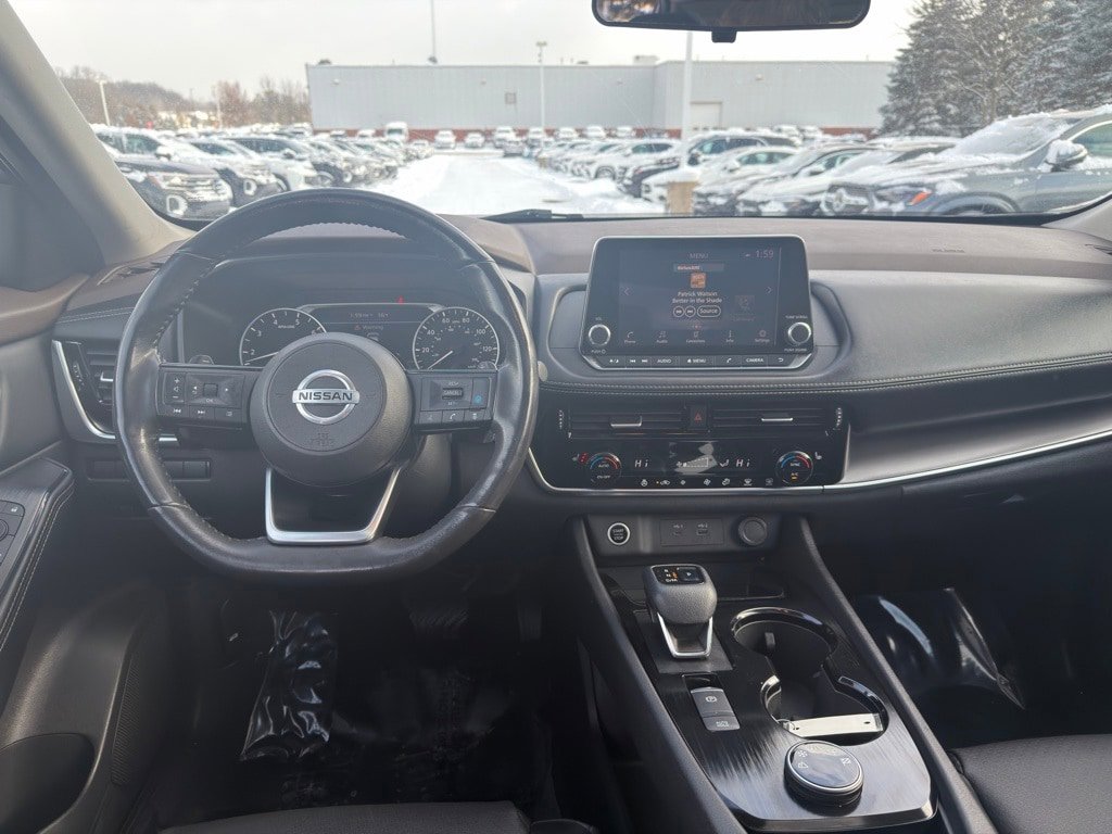 Used 2021 Nissan Rogue SV w/ Premium Package image 17
