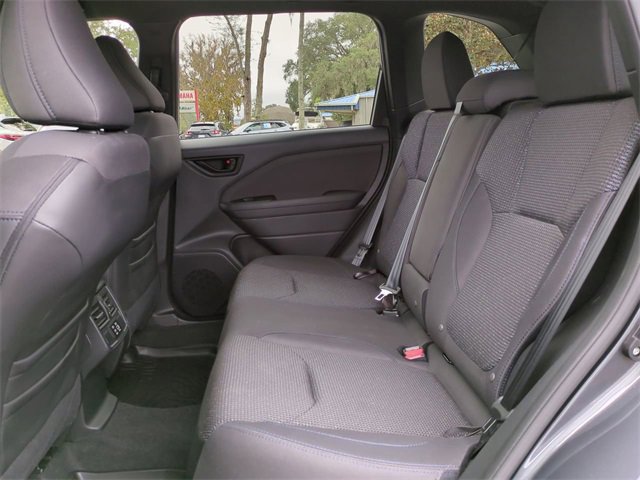 Used 2025 Subaru Forester Premium w/ Convenience Package #1 image 12